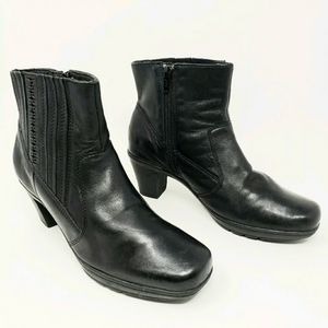 Clarks Black Leather Ankle Side Zip Heels Boots